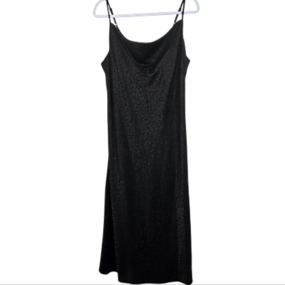 Elegant Black Slip Dress - Picture 2 of 10